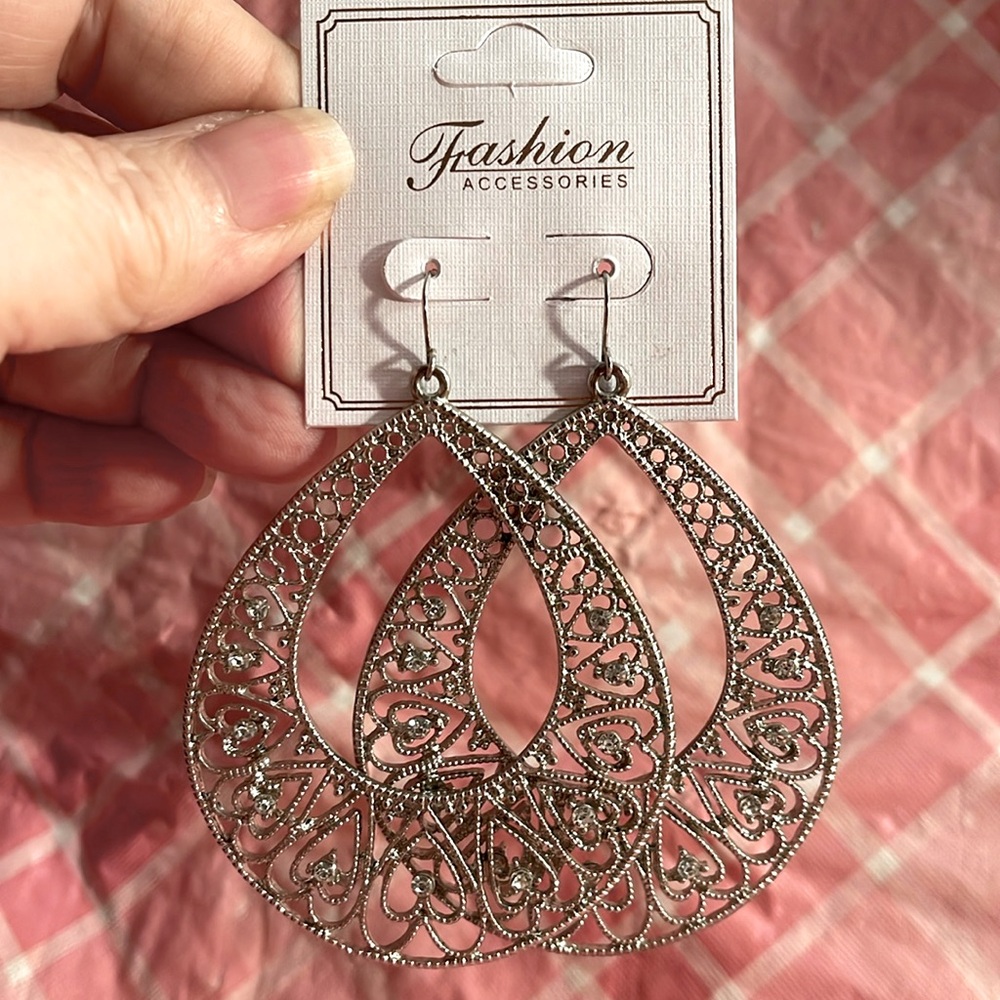 🎈SALE🎈🌸#81.LARGE TEARDROP EARRINGS🌸